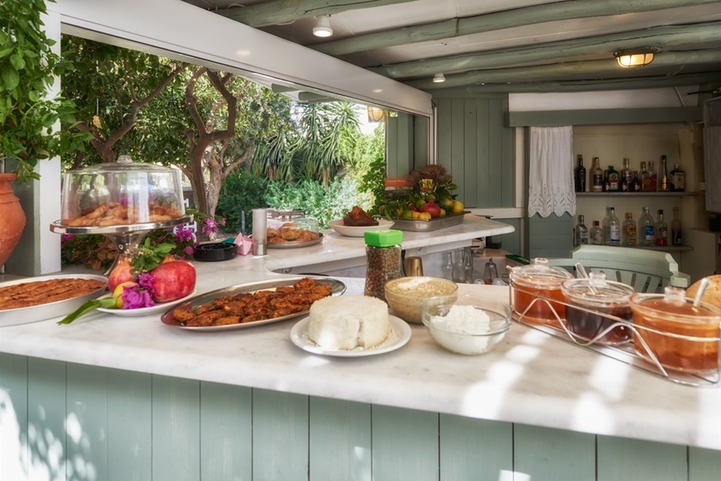 3AegeanVillageBreakfastBarSuite_1